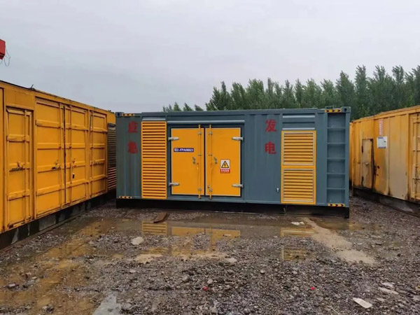 汇川柴油发电机如何判断干式空气滤清器是否需要更换？